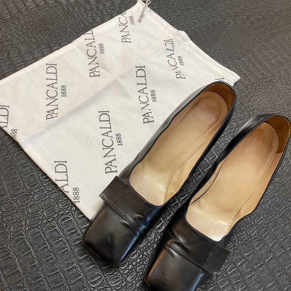 Pancaldi  Black Leather High Heel Size 8 1/2
Soft Leather